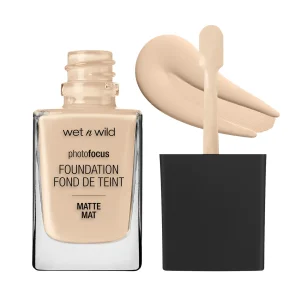 Wet n Wild Photo Focus Matte Foundations (Soft Ivory) 30ml